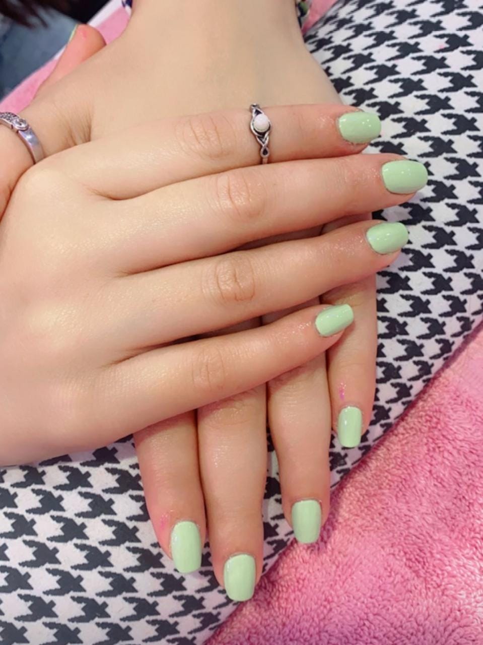 Mint manicure photograph from Sala’s published gallery